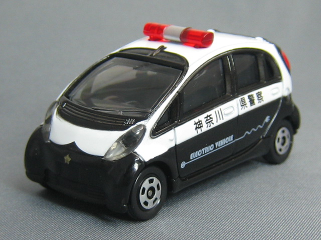 三菱　i ミーヴ　パトカー仕様　神奈川県警察
