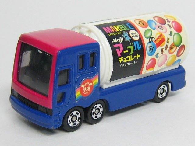 イベントカー　明治マーブルチョコレート
