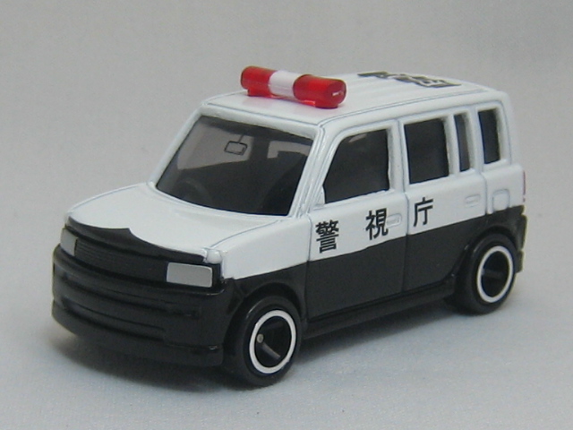 トヨタ　ｂＢ　パトカー／警視庁