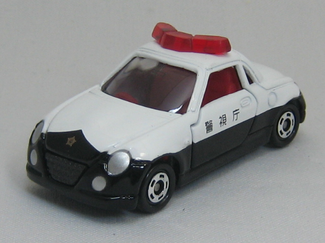 ダイハツ　コペン　パトカー　警視庁
