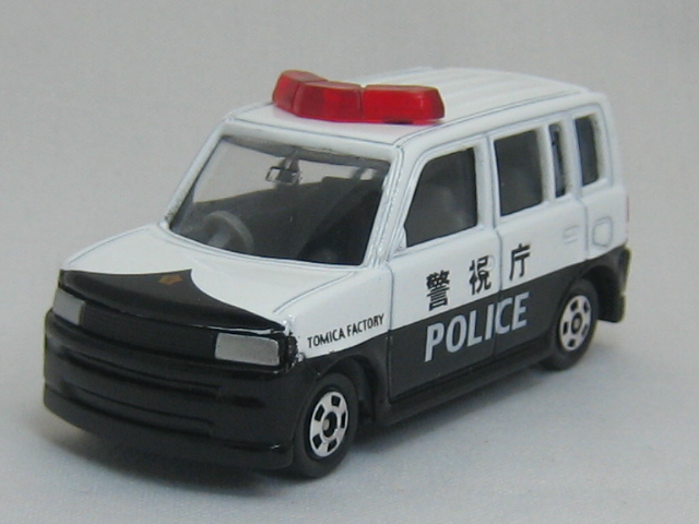 トヨタ　ｂＢ　パトカー／警視庁