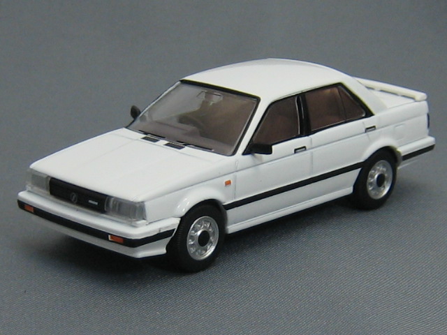 日産　サニー　１５００　ターボスーパーサルーン