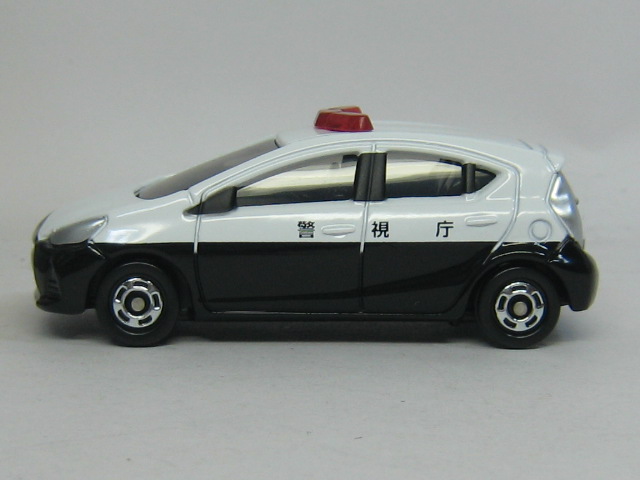 トヨタ　アクア　パトカー-2