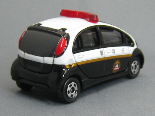 三菱　ｉ　パトカー（警視庁）-2