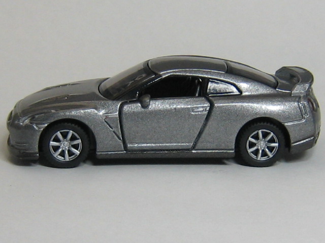 日産　ＧＴ−Ｒ-2