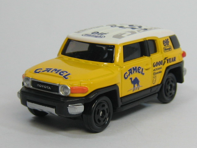 トヨタ　ＦＪクルーザー　キャメルバージョン
