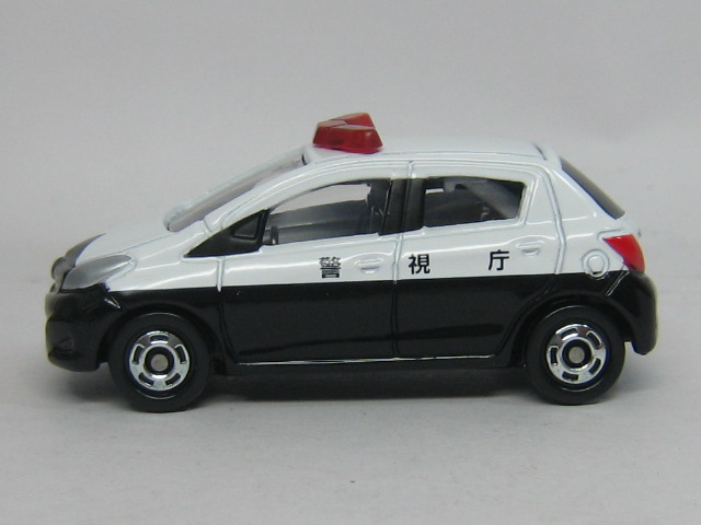 トヨタ　ヴィッツ　パトカー-2