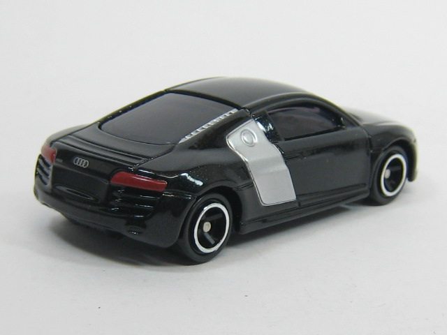 アウディ　Ｒ８-2