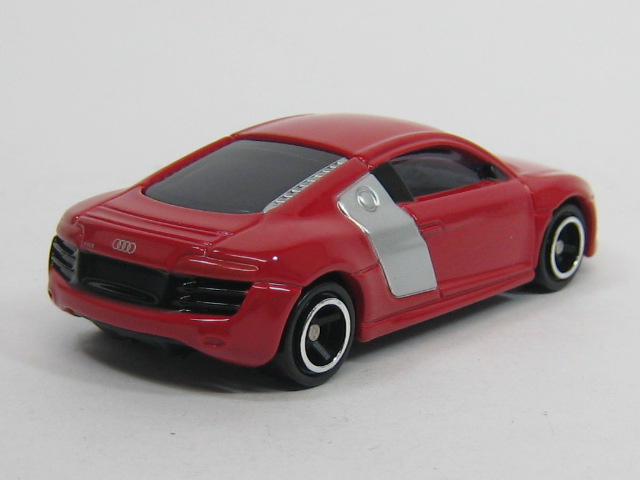 アウディ　Ｒ８-2